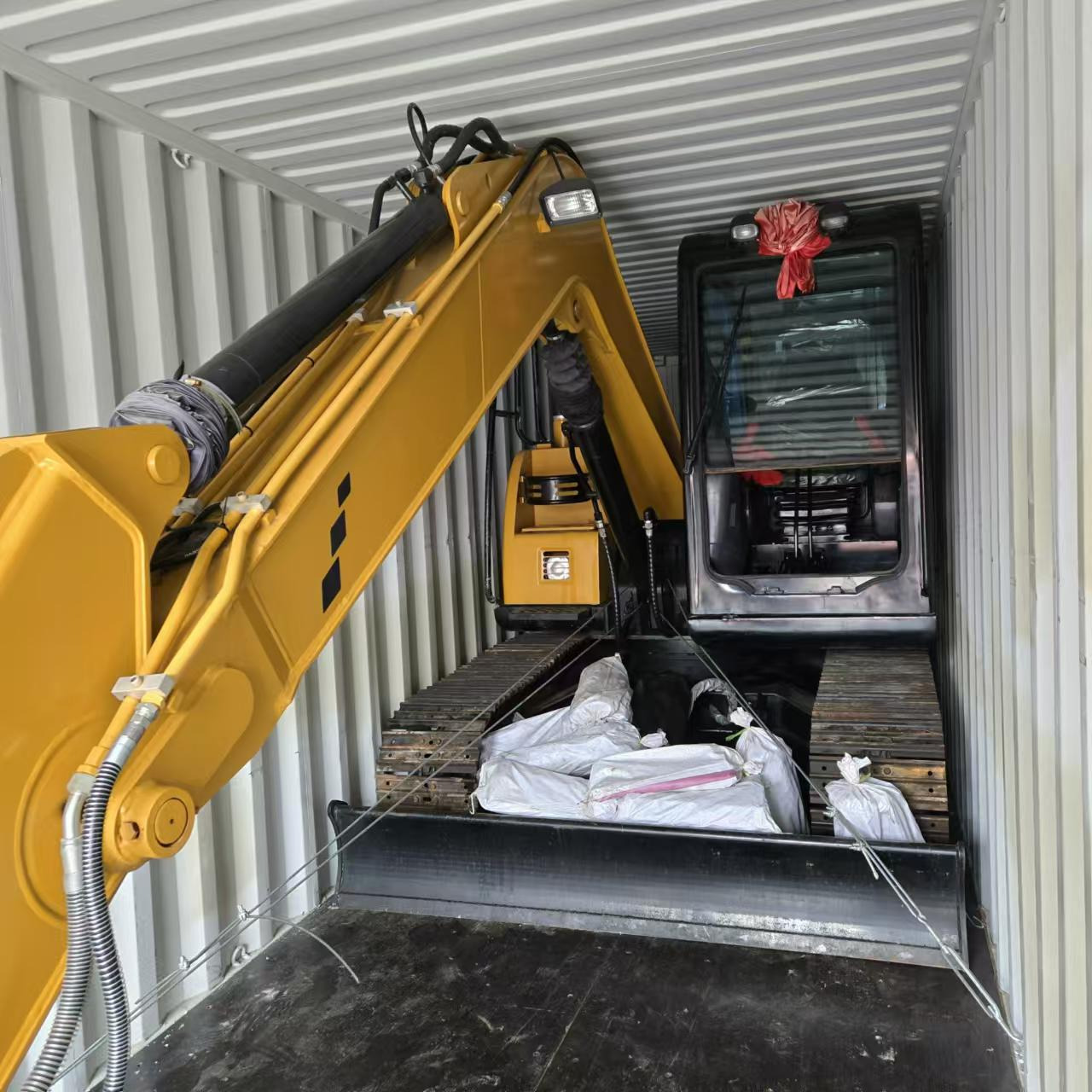 Toaks International Trading Company - מכונת בנייה CATERPILLAR - שנה: 2023, חדש undefined: תמונה 16