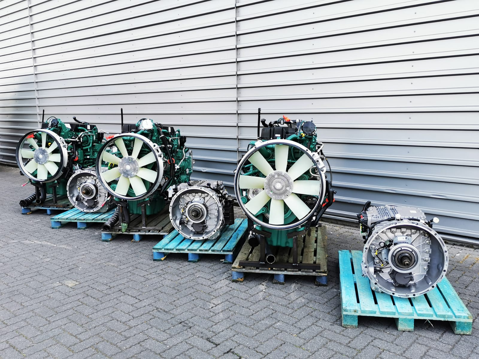 BAS PARTS & TYRES B.V. undefined: תמונה 14