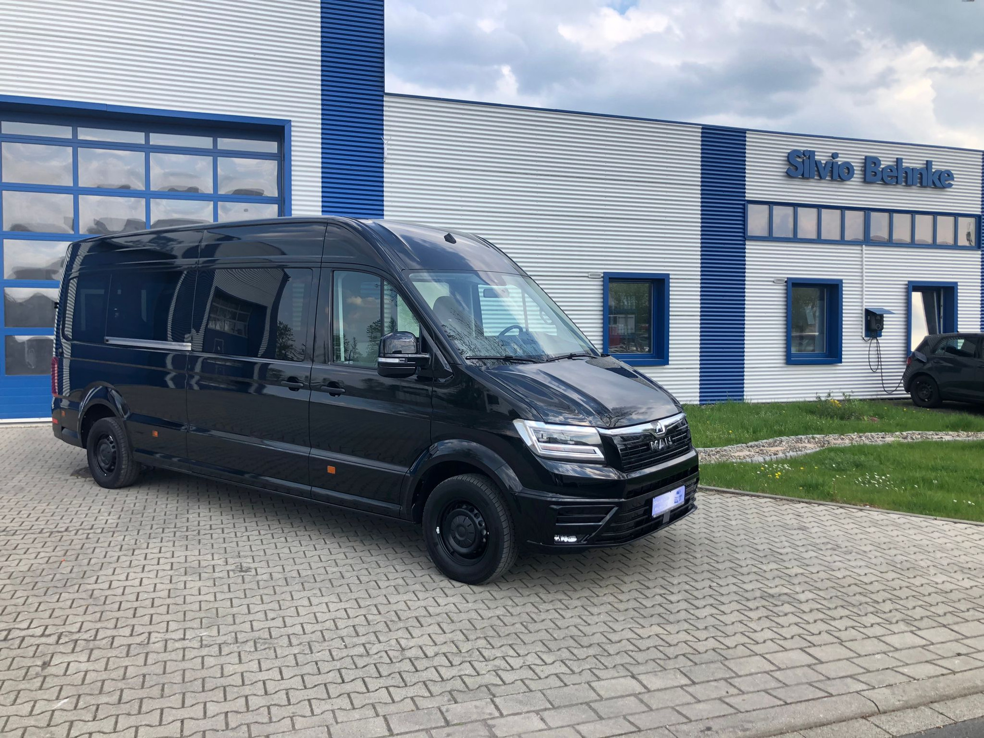 Silvio Behnke Kfz Handel und Vermietung GmbH - חלקי חילוף undefined: תמונה 6
