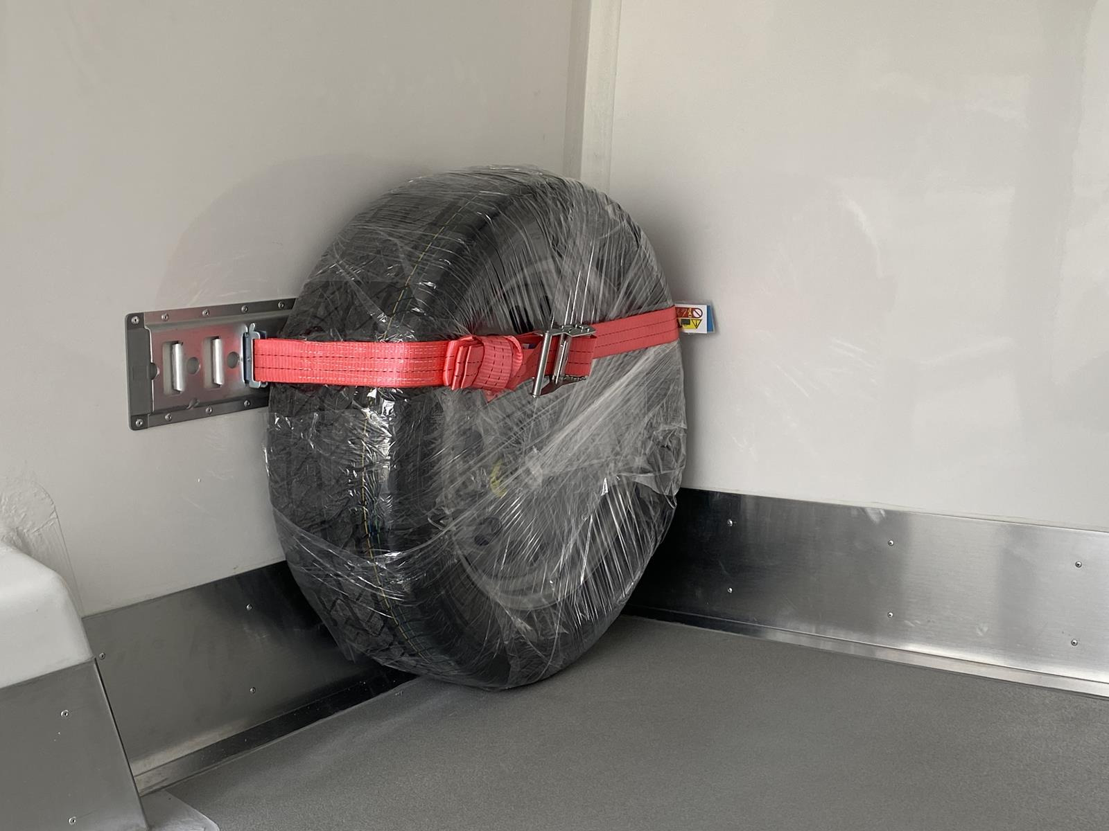 RINZ ROS d.o.o. (GmbH) - כלי רכב למכירה undefined: תמונה 45