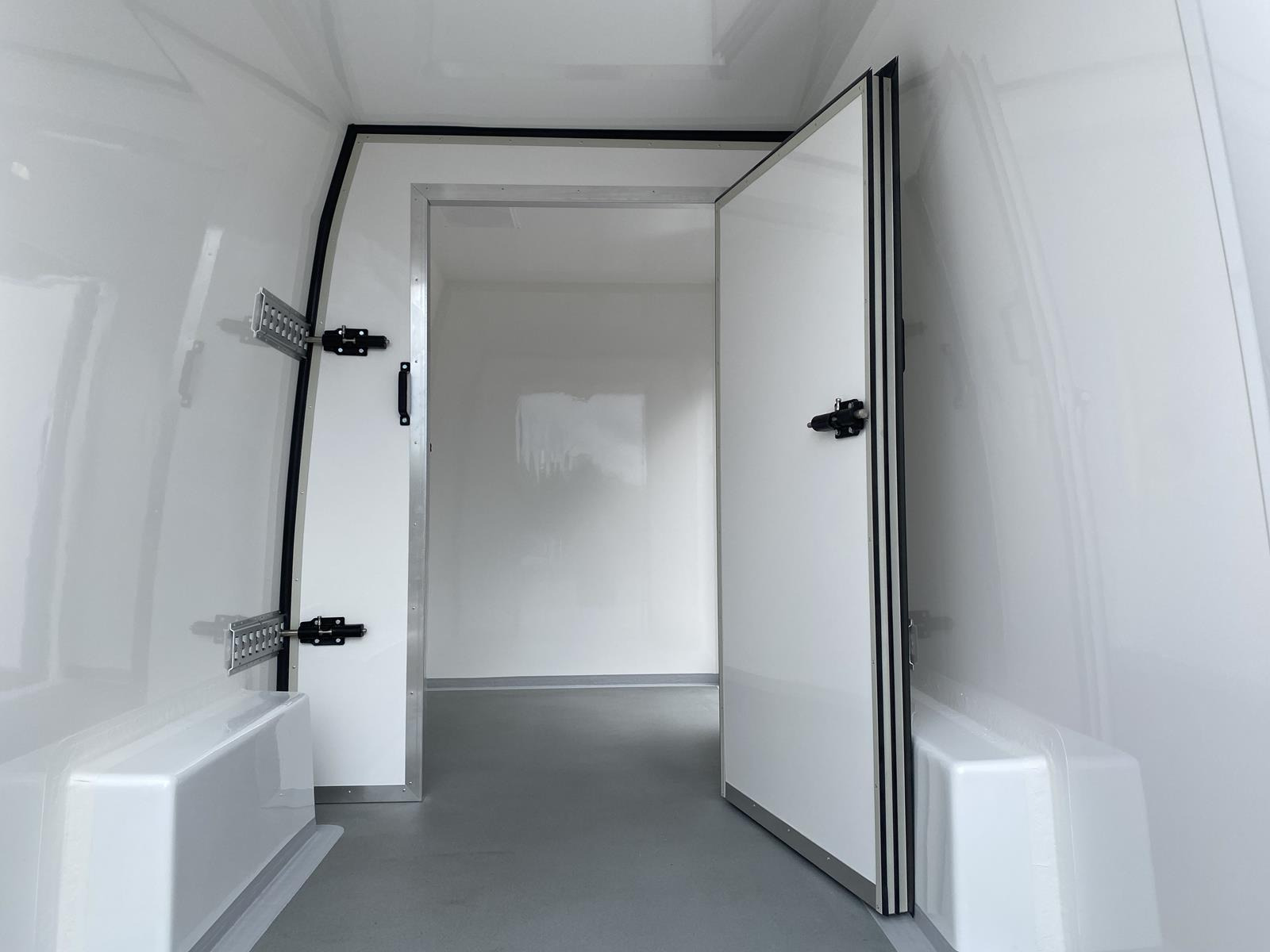 RINZ ROS d.o.o. (GmbH) - כלי רכב למכירה undefined: תמונה 26