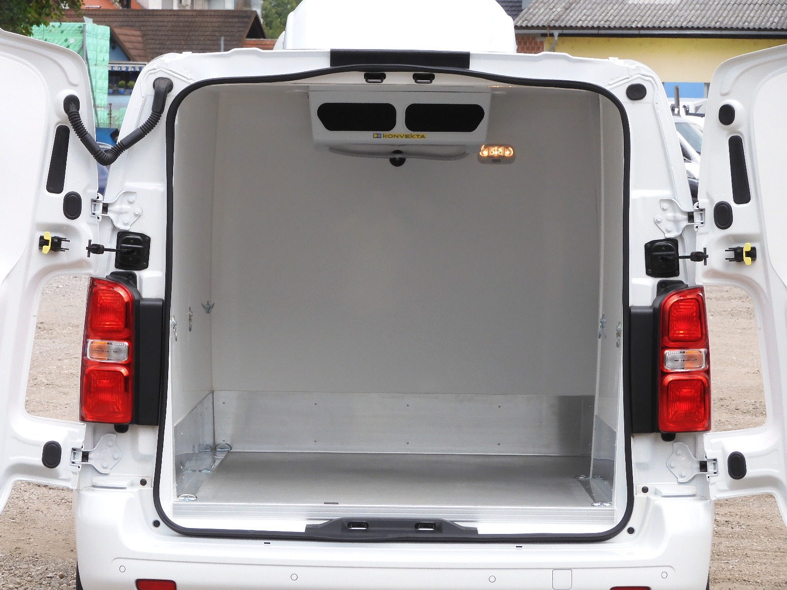 RINZ ROS d.o.o. (GmbH) - כלי רכב למכירה undefined: תמונה 61