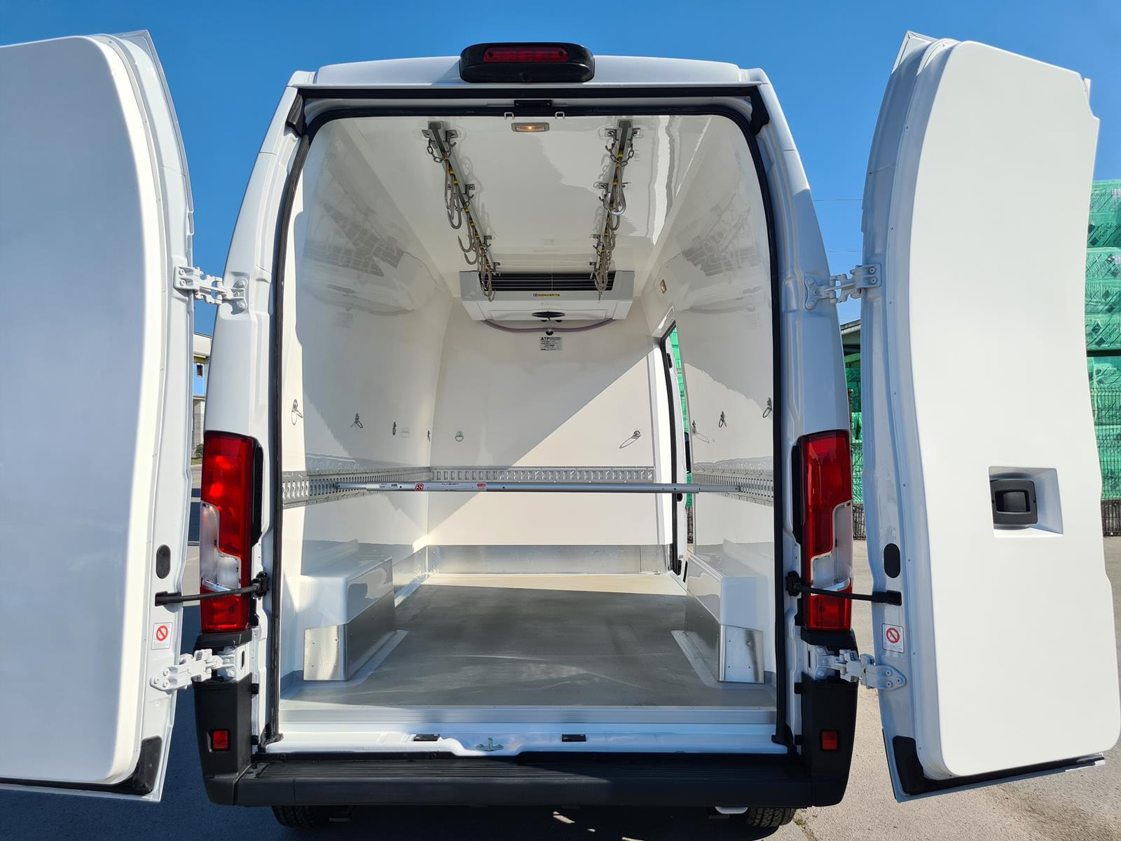 RINZ ROS d.o.o. (GmbH) - כלי רכב למכירה undefined: תמונה 36