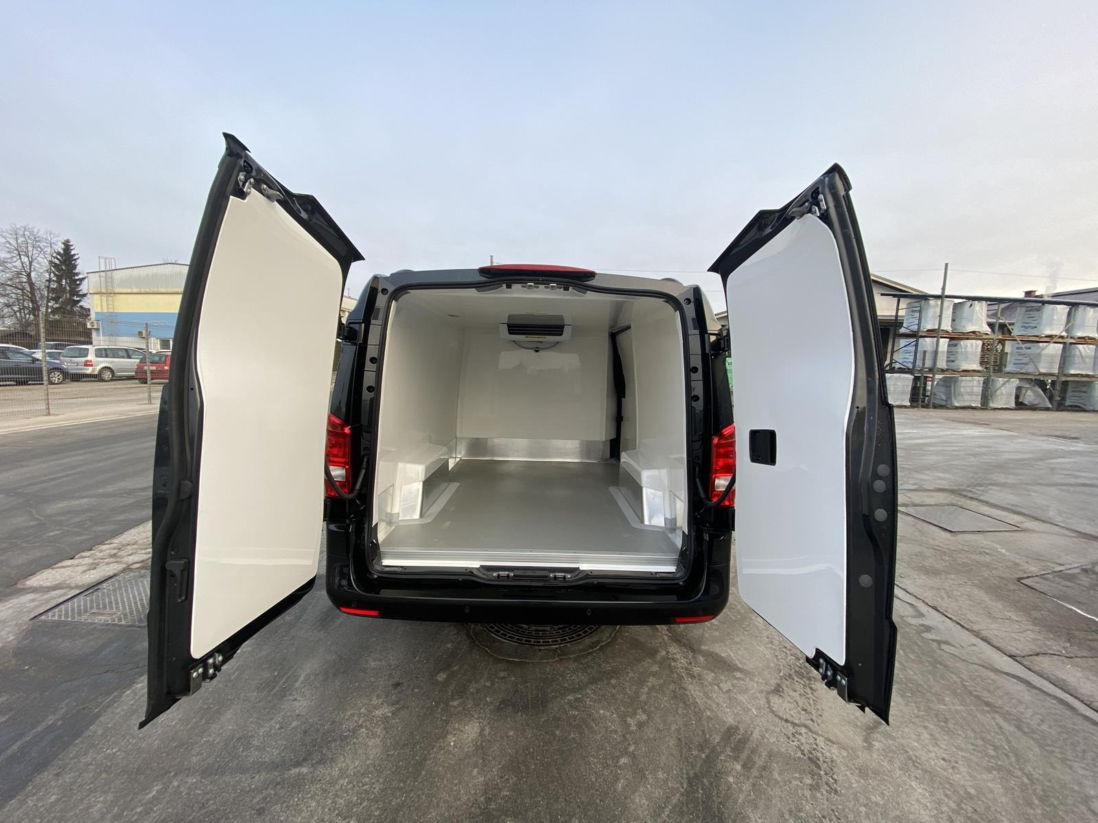 RINZ ROS d.o.o. (GmbH) - כלי רכב למכירה undefined: תמונה 46