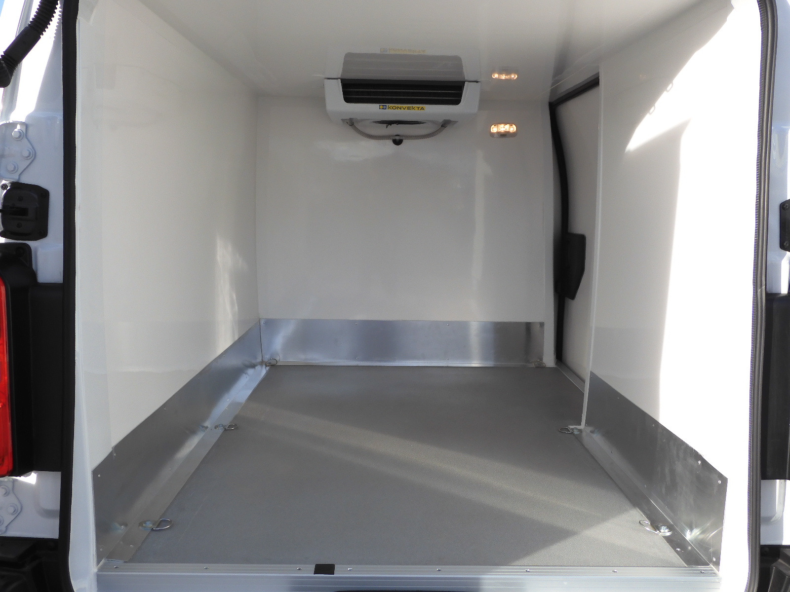 RINZ ROS d.o.o. (GmbH) - כלי רכב למכירה undefined: תמונה 55