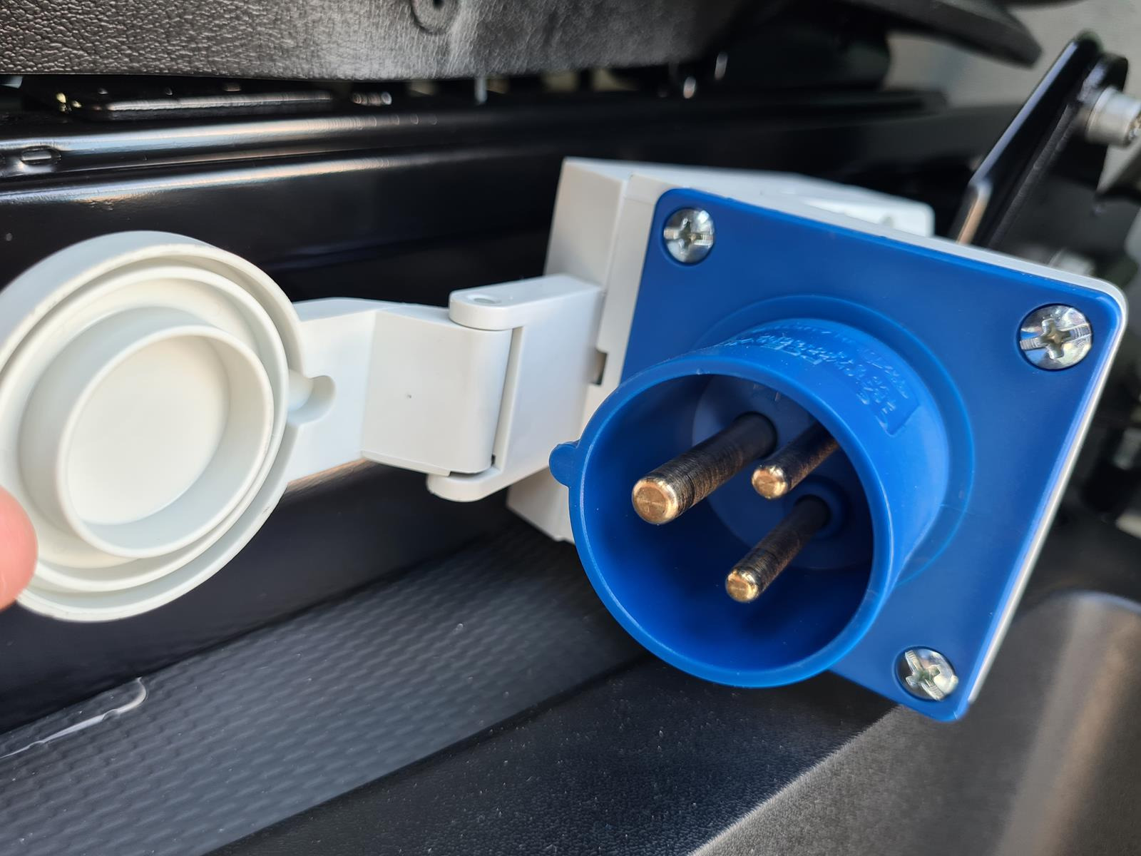 RINZ ROS d.o.o. (GmbH) - כלי רכב למכירה undefined: תמונה 43