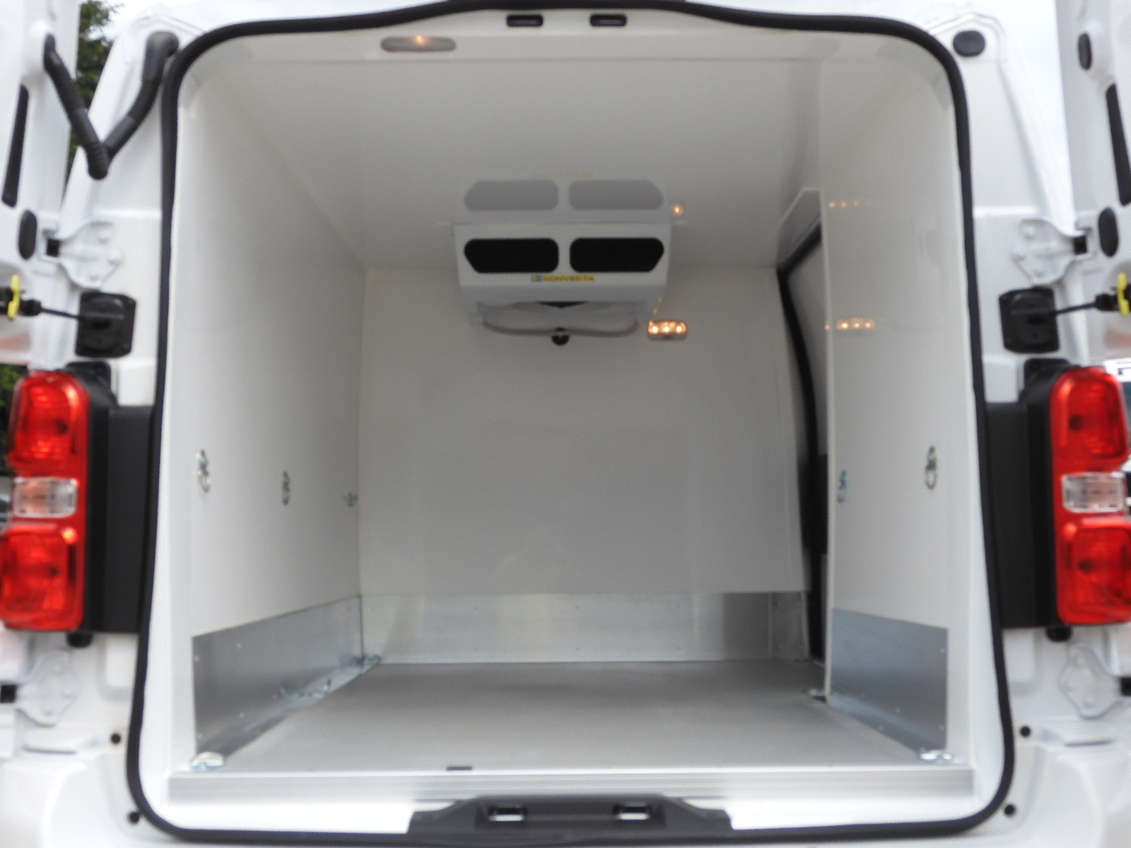 RINZ ROS d.o.o. (GmbH) - כלי רכב למכירה undefined: תמונה 60