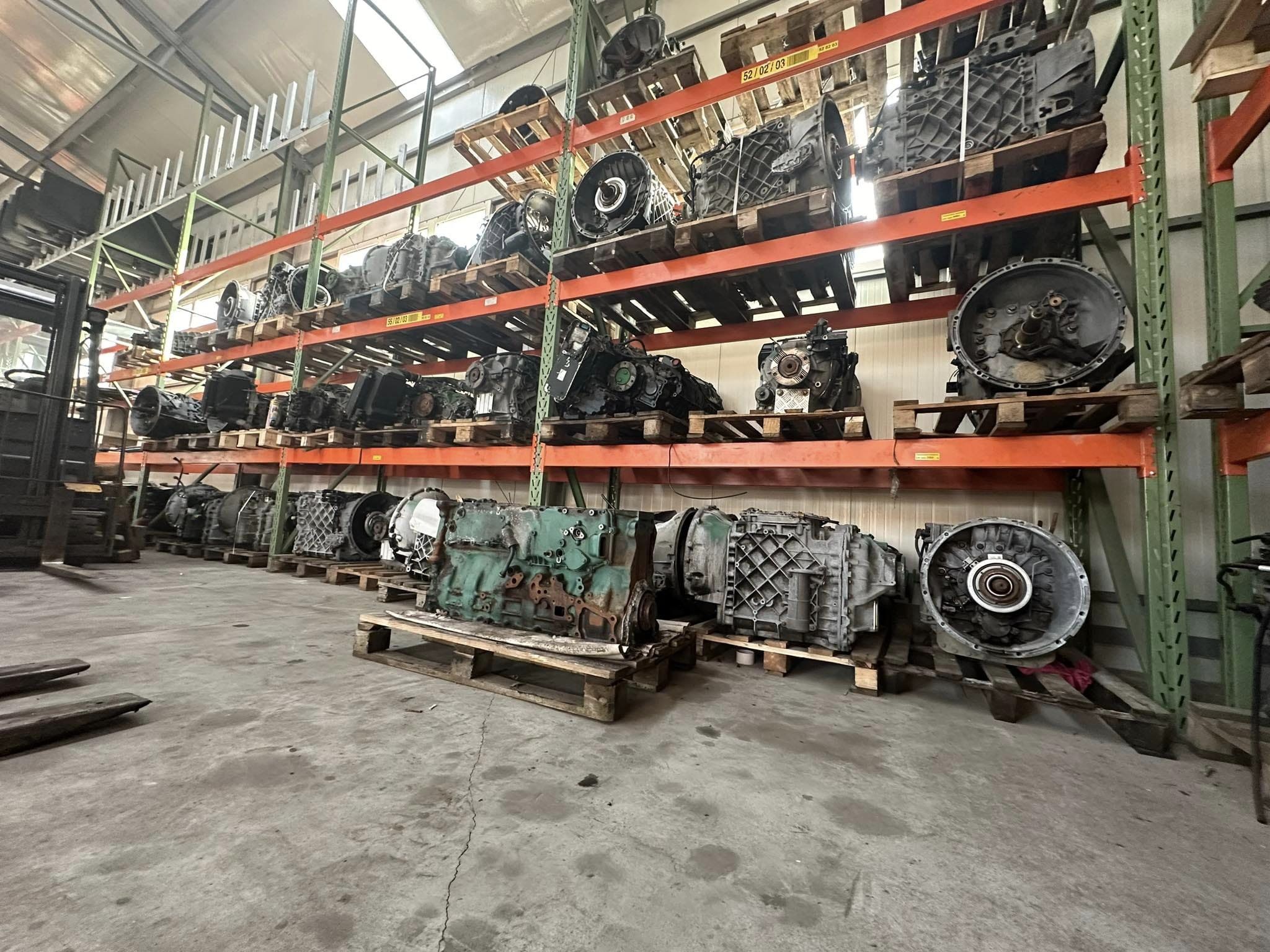 TT TRUCKS & PARTS NATALIA NAWASIELSKA - כלי רכב למכירה undefined: תמונה 4