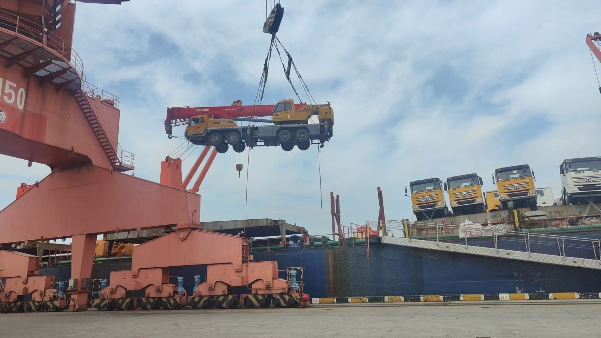 SHANGHAI KAI YI TRADING CO.,LTD - מכונת בנייה - Euro 5 undefined: תמונה 8