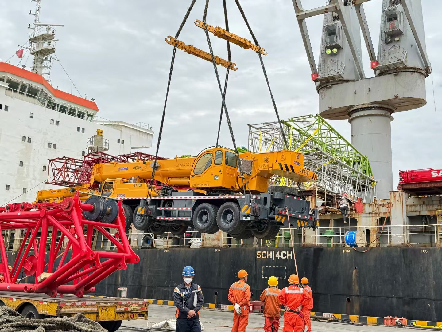 SHANGHAI KAI YI TRADING CO.,LTD - מכונת בנייה - Euro 5 undefined: תמונה 3