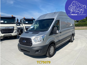 כלי רכב מסחרי עם לוח FORD Transit