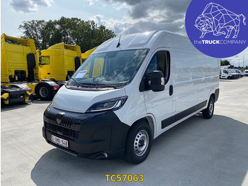 כלי רכב מסחרי עם לוח PEUGEOT Boxer