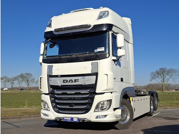 משאית הרמת וו DAF XF 480