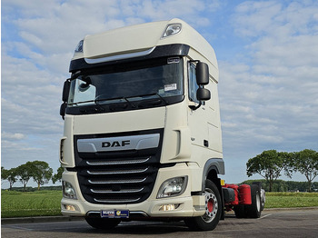 משאית עם שלדת תא DAF XF 480