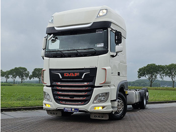 משאית עם שלדת תא DAF XF 480
