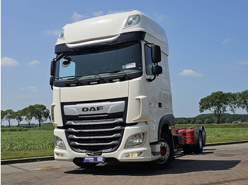 משאית עם שלדת תא DAF XF 480