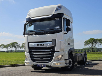 משאית עם שלדת תא DAF XF 480