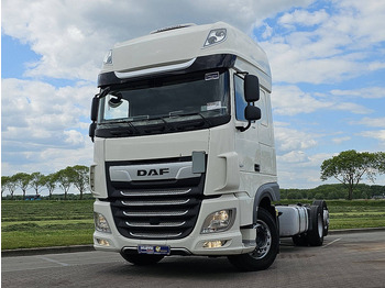משאית עם שלדת תא DAF XF 480
