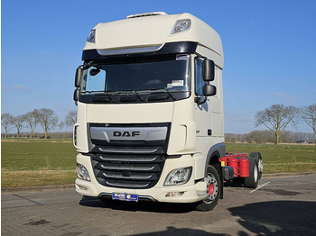 משאית עם שלדת תא DAF XF 480