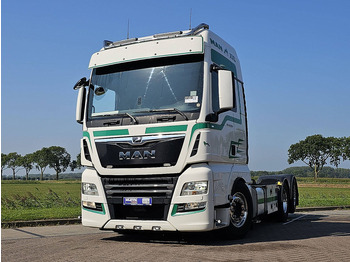משאית עם שלדת תא MAN TGX 26.500