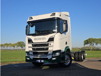 משאית עם שלדת תא SCANIA R 500