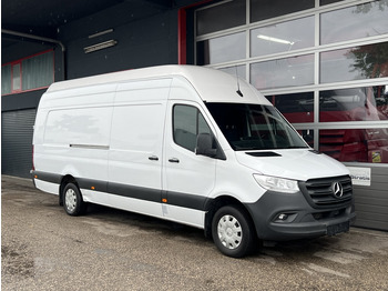 כלי רכב מסחרי עם לוח MERCEDES-BENZ Sprinter 317