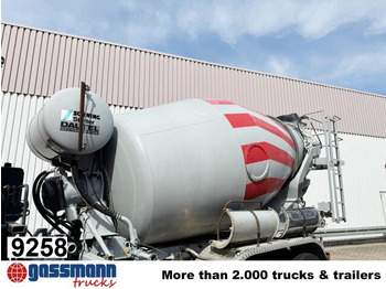 משאית מערבלת בטון