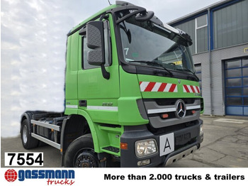 משאית עם שלדת תא MERCEDES-BENZ Actros 2032
