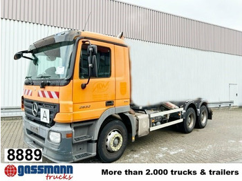 משאית עם שלדת תא MERCEDES-BENZ Actros 2632
