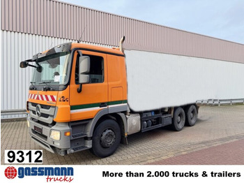משאית עם שלדת תא MERCEDES-BENZ Actros 2641
