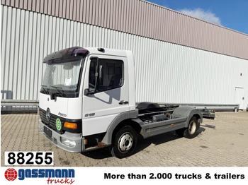 משאית עם שלדת תא MERCEDES-BENZ Atego 815