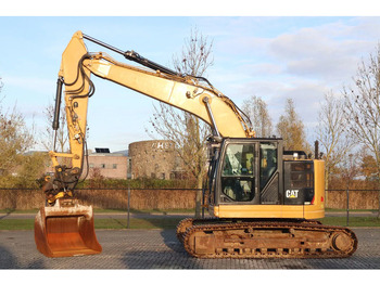 מחפר סורק CATERPILLAR 325FL