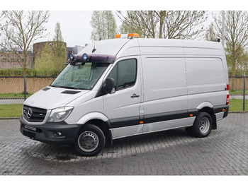כלי רכב מסחרי עם תיבה MERCEDES-BENZ Sprinter 516