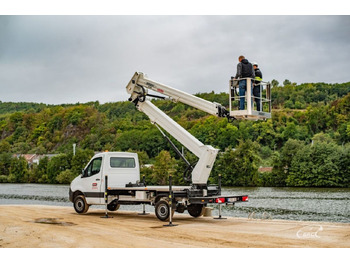 פלטפורמה אווירית מותקנת על משאית MERCEDES-BENZ Sprinter
