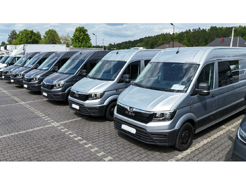 כלי רכב מסחרי עם לוח MAN TGE