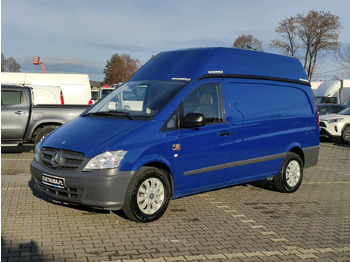 כלי רכב מסחרי עם לוח MERCEDES-BENZ Vito