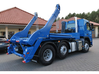 משאית דילוג העמסה Volvo FM 410 E5 Bramowiec Hakowiec 6x2 Oś Skrętna / Podnoszona Automat: תמונה 4 משאית דילוג העמסה Volvo FM 410 E5 Bramowiec Hakowiec 6x2 Oś Skrętna / Podnoszona Automat: תמונה 4