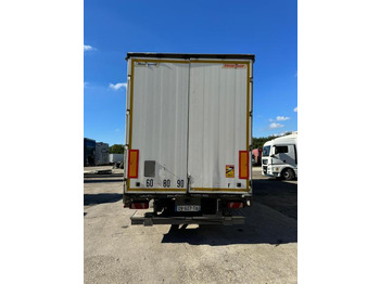 סמיטריילר עם וילונות צד Fruehauf: תמונה 5
