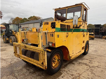 רולר פניאומטי HAMM