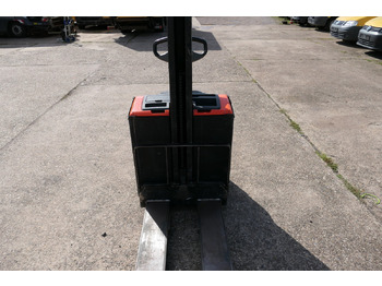 משאית משטחים BT SWE 080L: תמונה 4