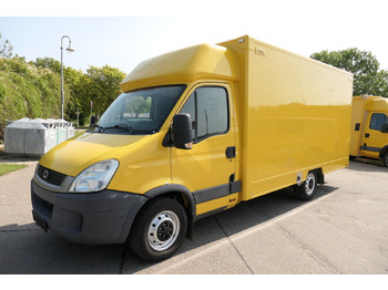 כלי רכב מסחרי עם תיבה IVECO Daily 35s11