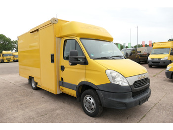 כלי רכב מסחרי עם תיבה IVECO Daily