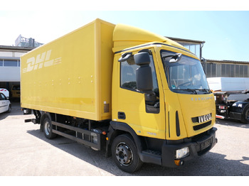 כלי רכב מסחרי עם תיבה IVECO