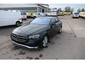 סדאן MERCEDES-BENZ