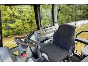 טרקטור חקלאי Valtra T160: תמונה 4
