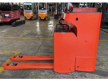 משאית משטחים Linde T 20 SF/144: תמונה 2 משאית משטחים Linde T 20 SF/144: תמונה 2