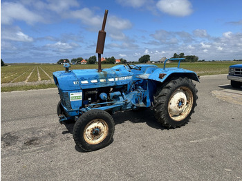 טרקטור חקלאי FORD