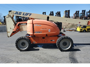 מעמיס גלגלים טלסקופי JLG 600AJ