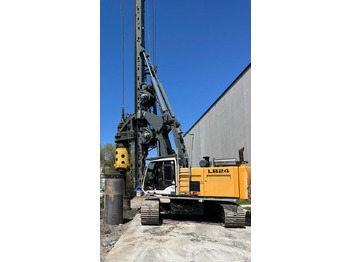 נהג קורה LIEBHERR