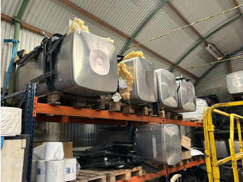 מכל דלק MAN 4 x Man 710 ltr tank orgineel / incl steunen / parts nr 81.12201-6949 160x70: תמונה 2